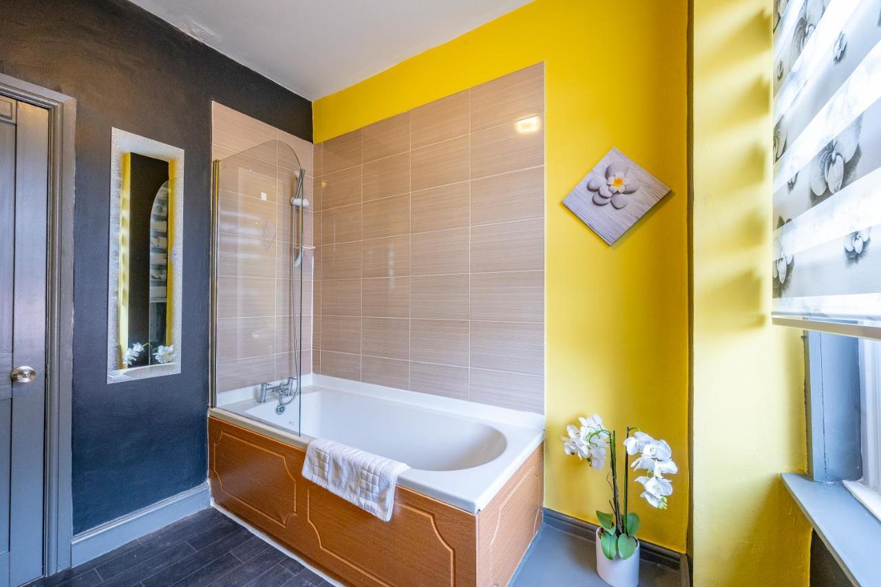 *1Es* For Your Most Relaxed & Cosy Stay + Free Parking + Free Fast Wifi * Leeds (West Yorkshire) Exterior foto