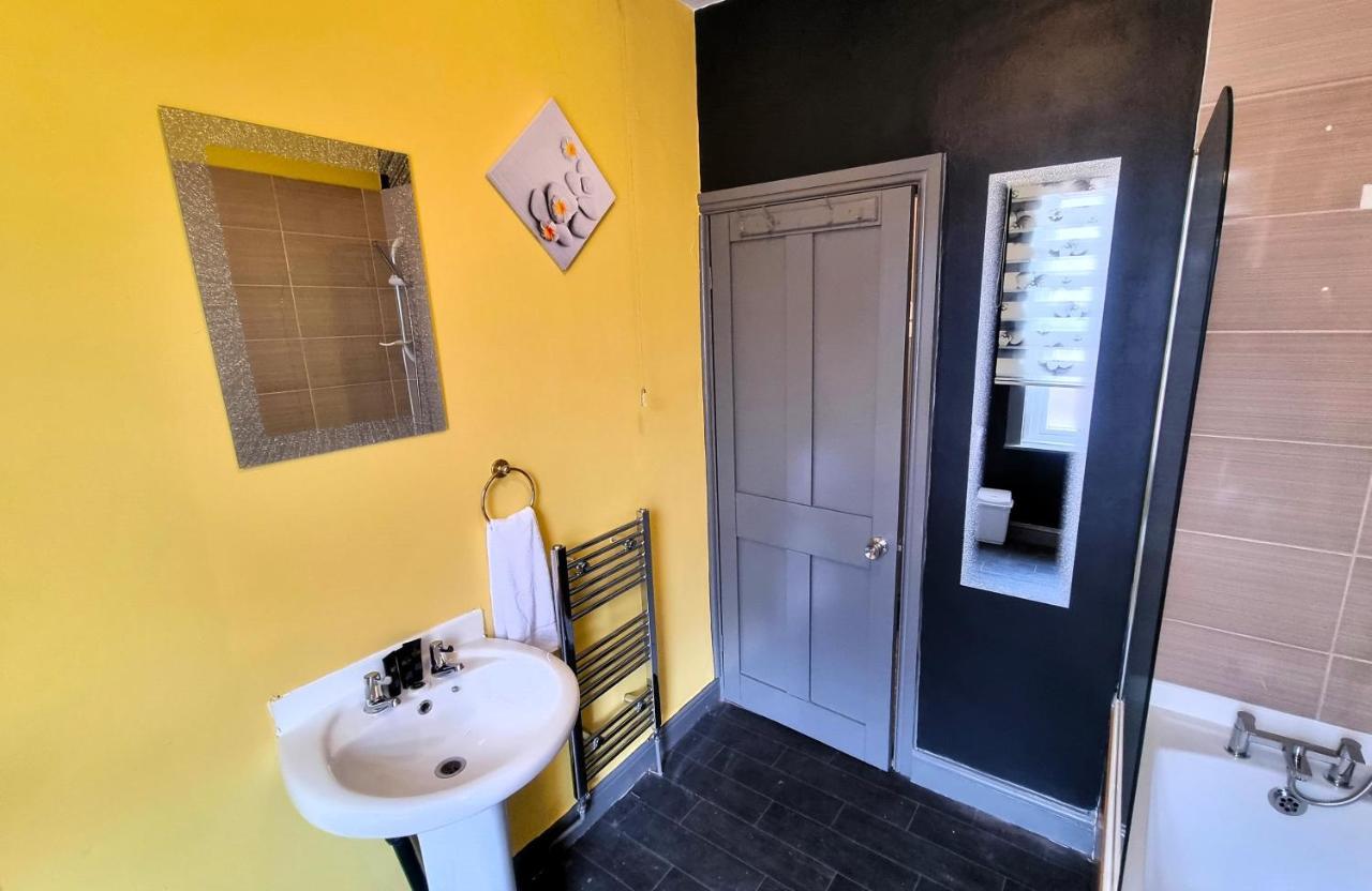 *1Es* For Your Most Relaxed & Cosy Stay + Free Parking + Free Fast Wifi * Leeds (West Yorkshire) Exterior foto